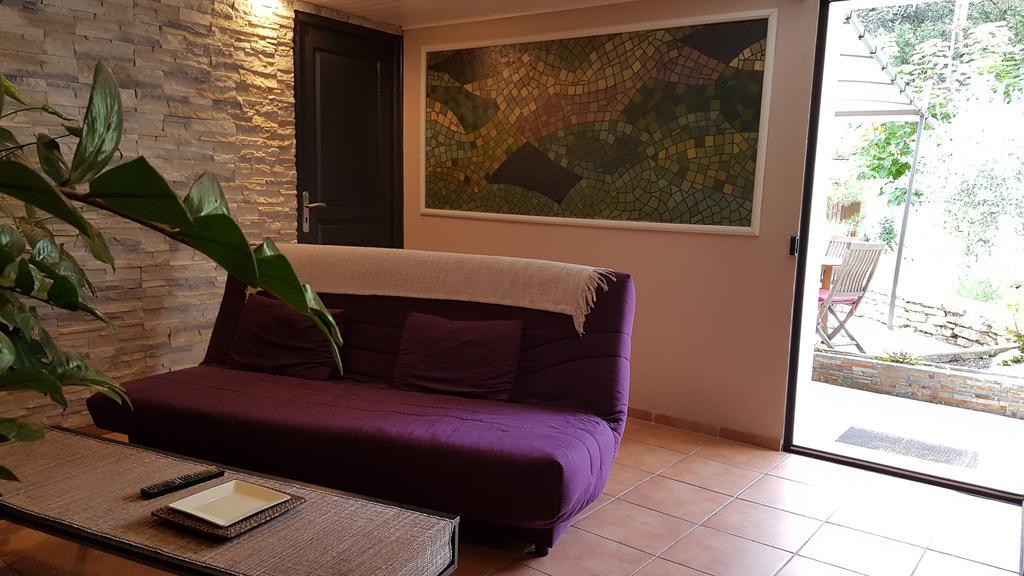 Chambre D'Hotes Le Cypres Bleu Roussillon  Eksteriør bilde